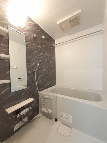 バス・シャワールーム　ゆったり過ごせるお風呂です