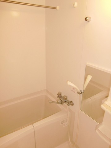 バス・シャワールーム　※別部屋参考写真