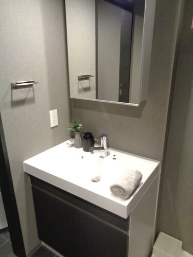 洗面設備　洗面室