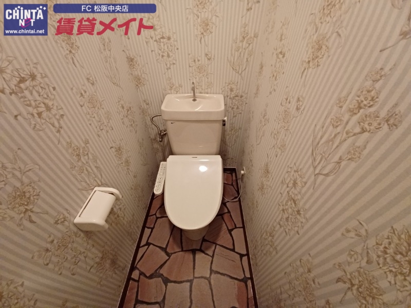 トイレ　同型参考写真