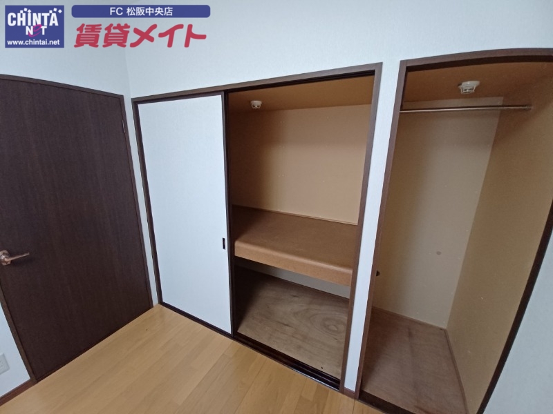 収納　同型参考写真