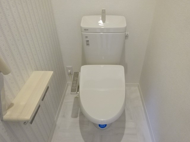 トイレ　お問合せは048-776-5175　レーベンハウス上尾東店へ