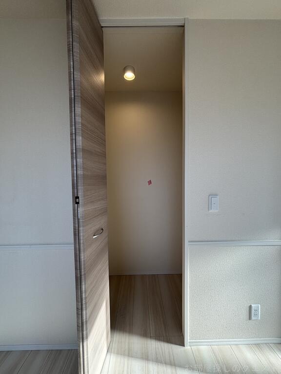 収納　（写真は同タイプ）