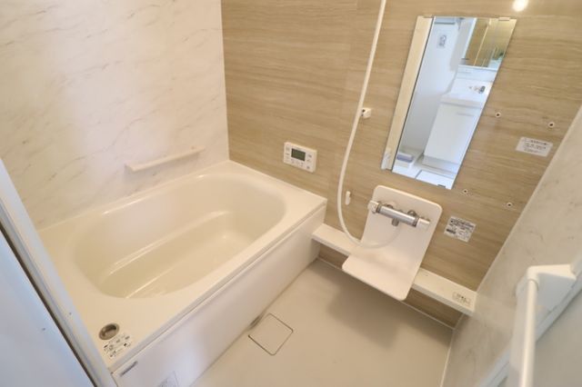 バス・シャワールーム