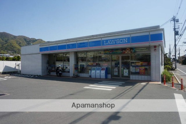 コンビニ　ローソン（コンビニ）まで777m