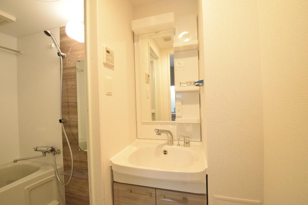 洗面設備　洗髪洗面化粧台