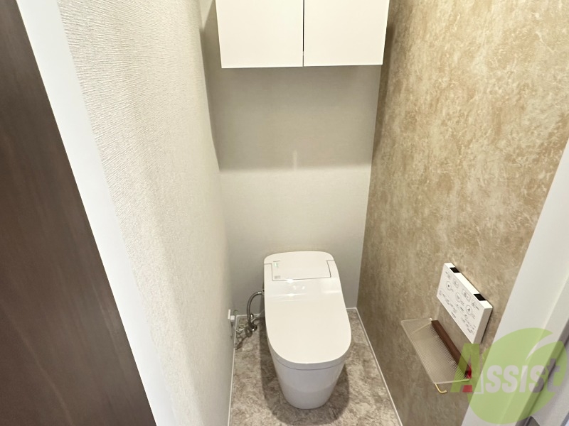 トイレ　トイレはウォシュレット機能付きです。安心して使用できますね。