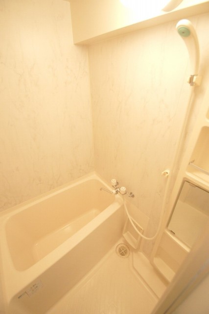 バス・シャワールーム　【浴室】バスルーム