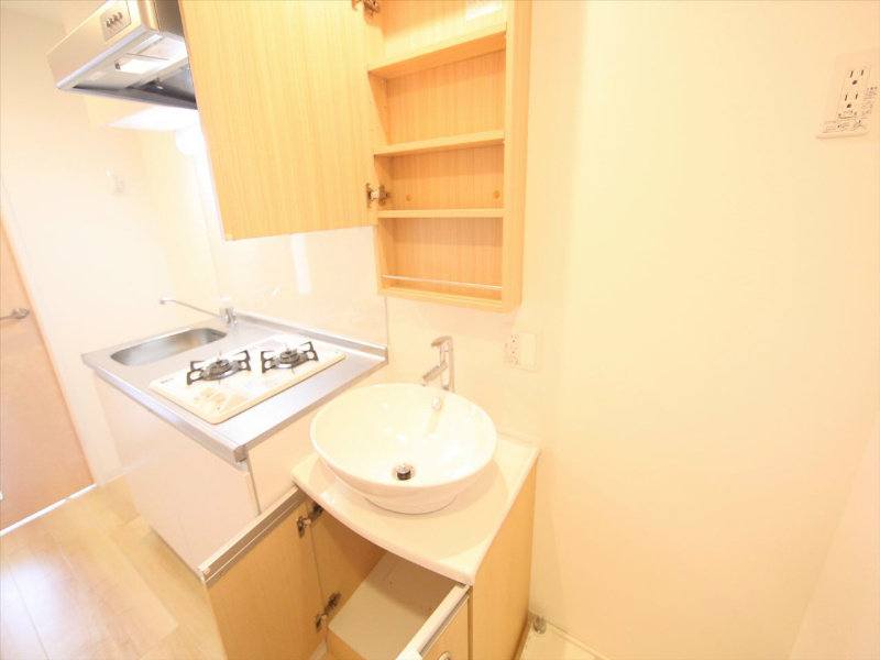 洗面設備　オシャレな独立洗面台