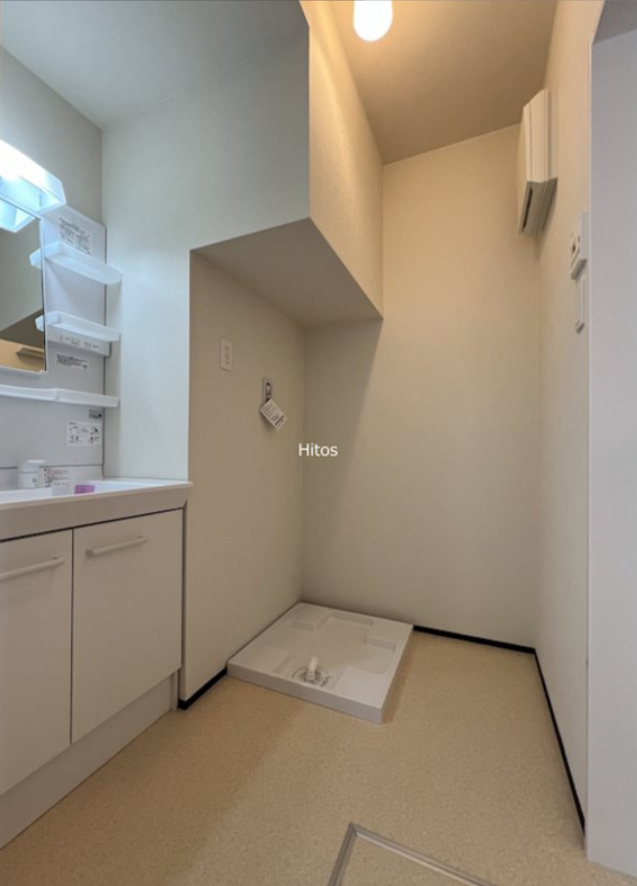 洗面設備　コンパクトで使いやすい洗面所