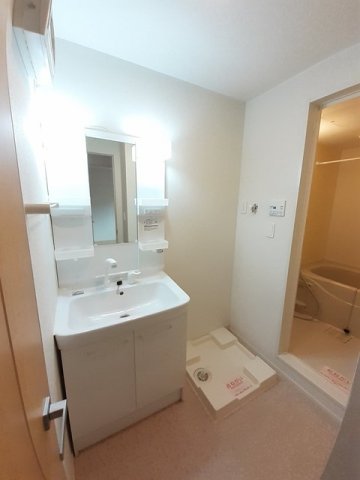 洗面設備　広い洗面スペース