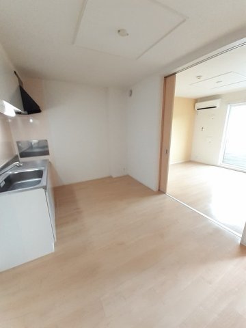 その他部屋・スペース　明るい色調の室内です