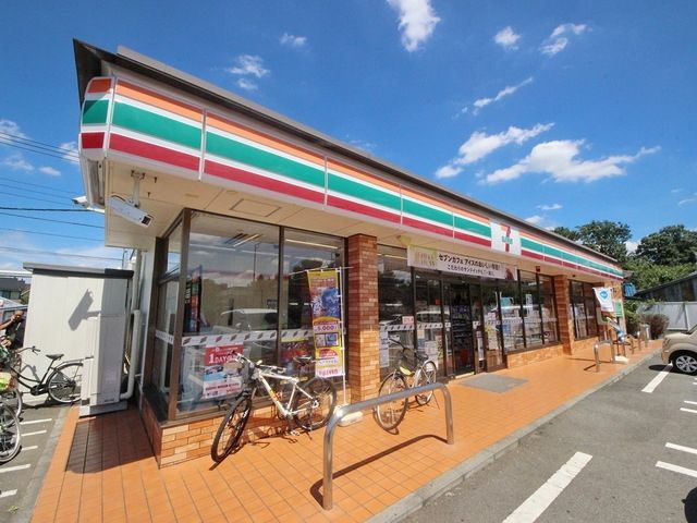コンビニ　セブンイレブン東村山久米川町3丁目店（コンビニ）まで318m
