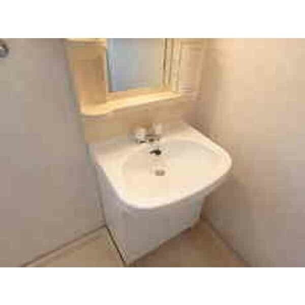 洗面設備　※別部屋の参考写真です。現状優先となります。