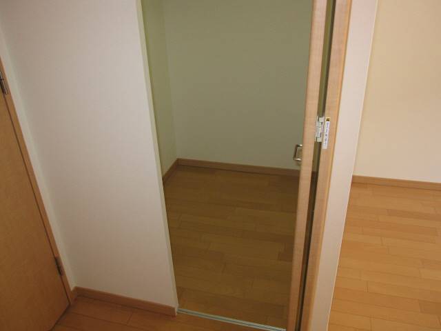 収納　ウォークインクローゼット