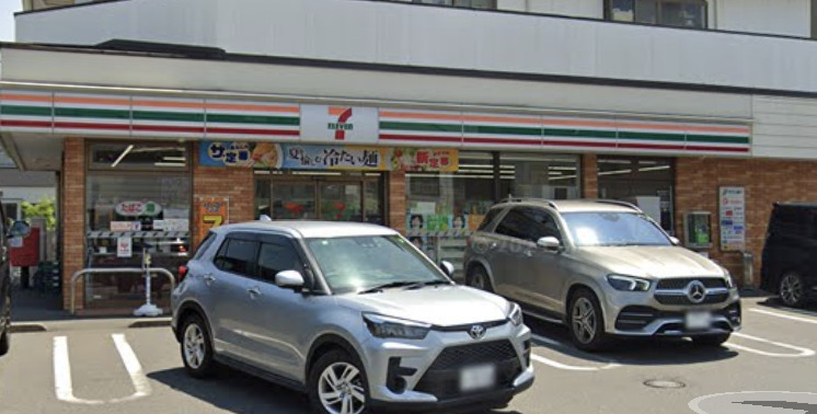 コンビニ　セブンイレブン 松戸六実1丁目店（コンビニ）まで67m