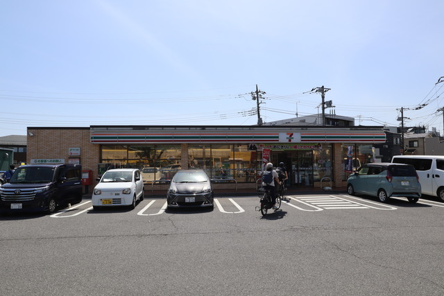 コンビニ　セブンイレブン南流山4丁目店（コンビニ）まで708m