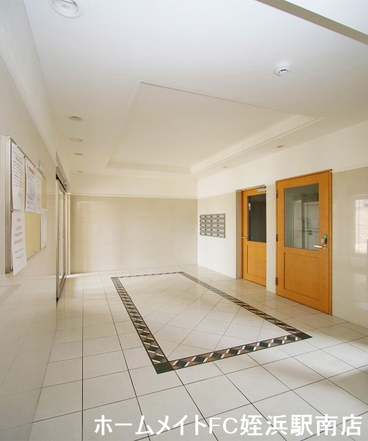 ロビー　★立派なエントランスですね★