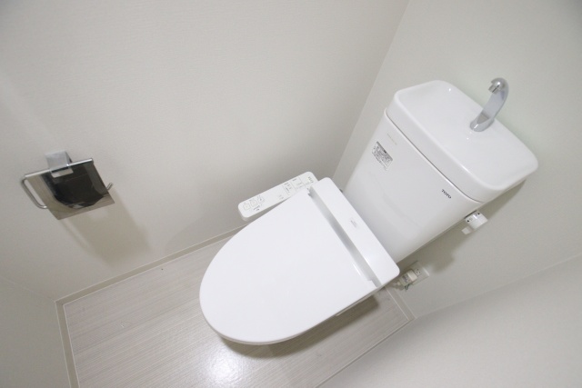 トイレ　※別室の参考写真の為、現況優先です。