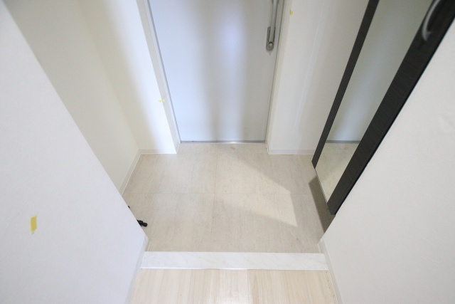 玄関　※別室の参考写真の為、現況優先です。