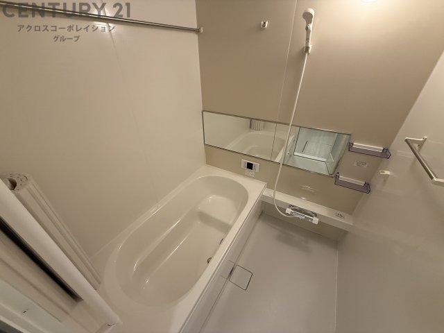 バス・シャワールーム　浴室乾燥機・追い焚き機能付きのバスルーム♪