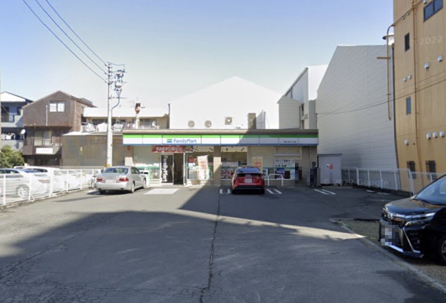 コンビニ　ファミリーマート 熱田八番二丁目店（コンビニ）まで546m