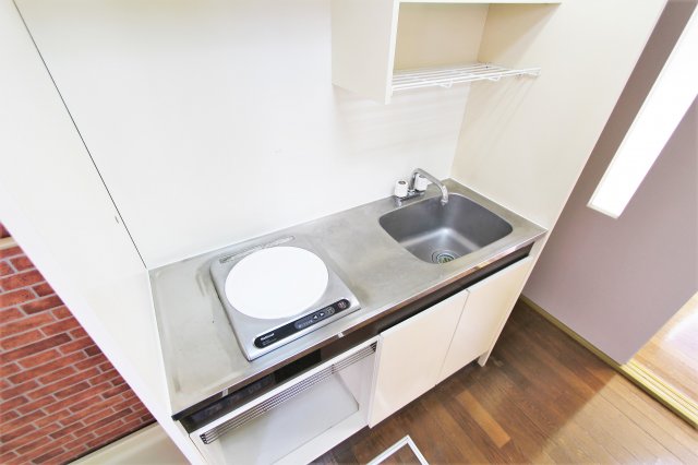 キッチン　参考写真（同物件別部屋）