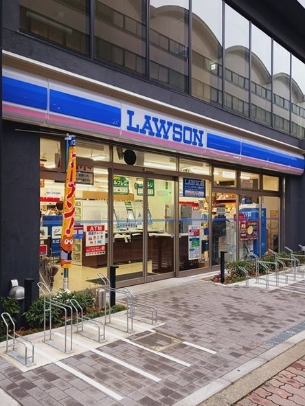 コンビニ　ローソン 高島平駅前店（コンビニ）まで232m