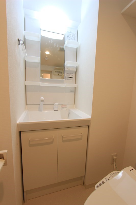 洗面設備　他のお部屋の写真です