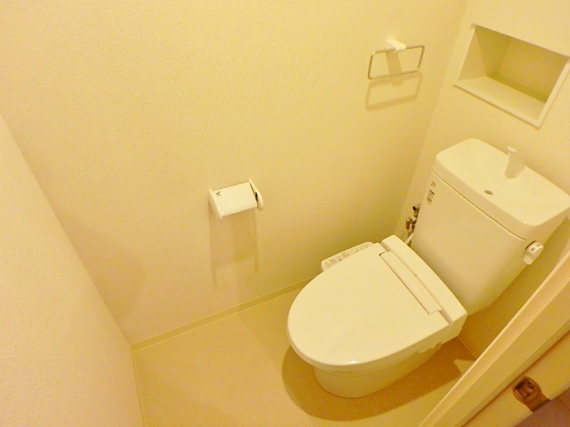 トイレ　同施工会社の参考写真になります。