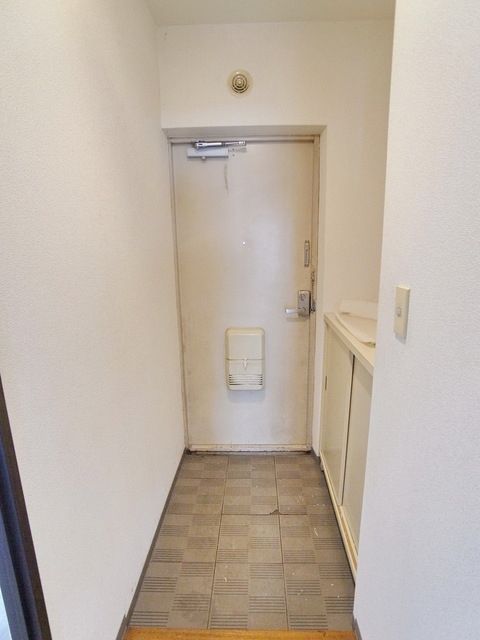 玄関　♪今日も一日頑張ろう♪