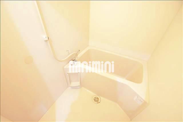 バス・シャワールーム　一日の疲れをいやすバスルームです