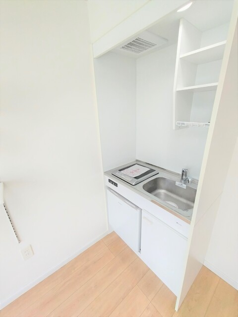 キッチン　ミニ冷蔵庫付きのキッチン♪