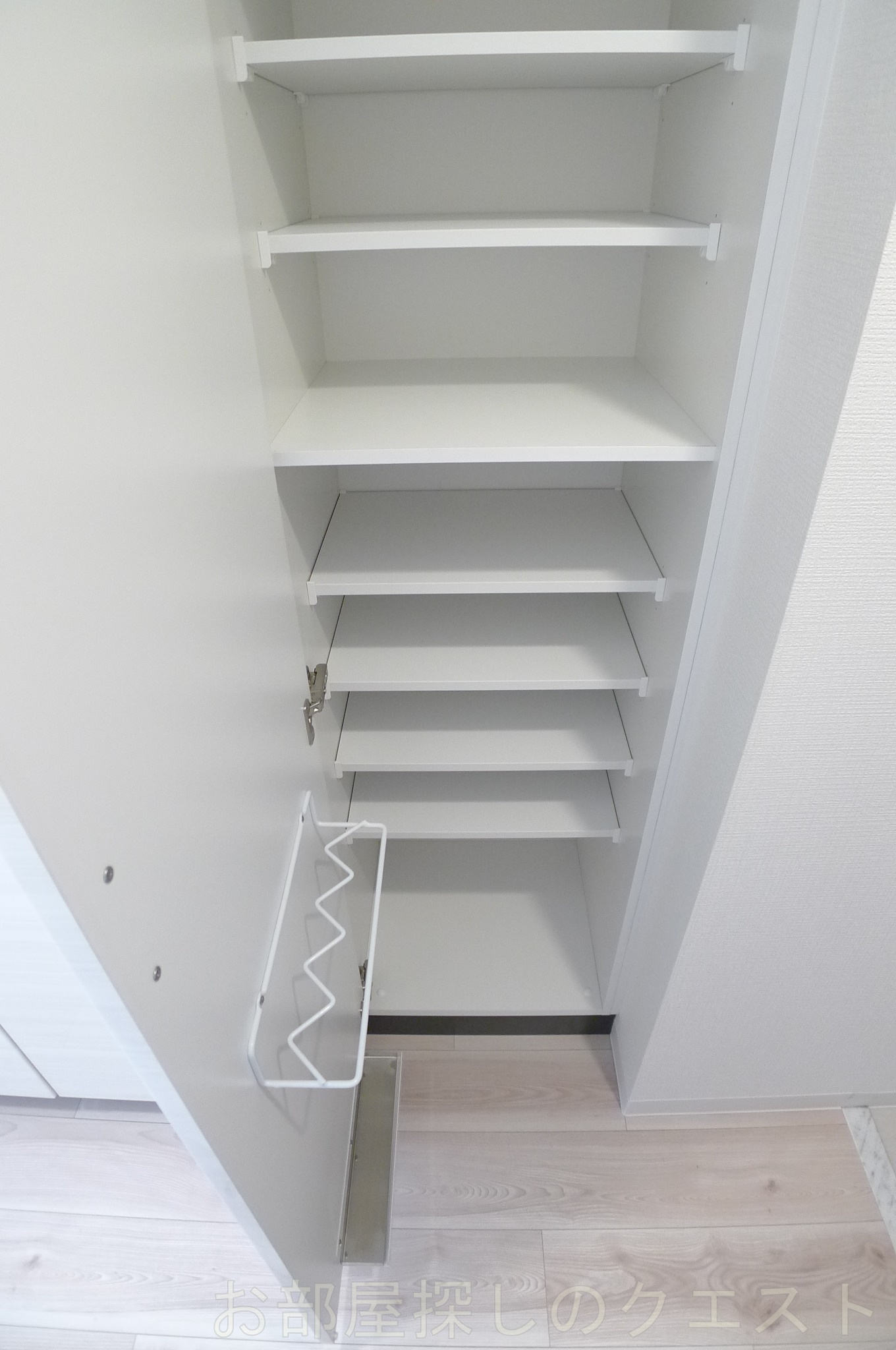 玄関　（写真は同仕様）