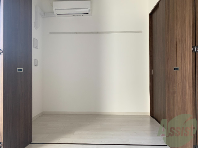 その他部屋・スペース　こちら２帖の洋室を寝室にしてはいかがでしょうか。