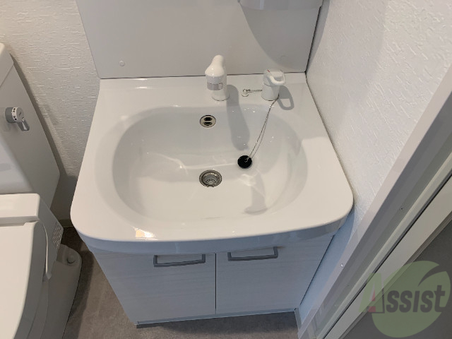 洗面設備　なんと洗面所が独立しています。慌ただしい朝でも大丈夫ですね。