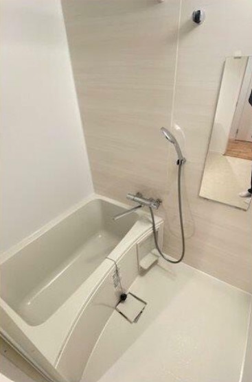 バス・シャワールーム　※別部屋参考写真