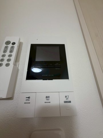 セキュリティ　明るい色調の室内です
