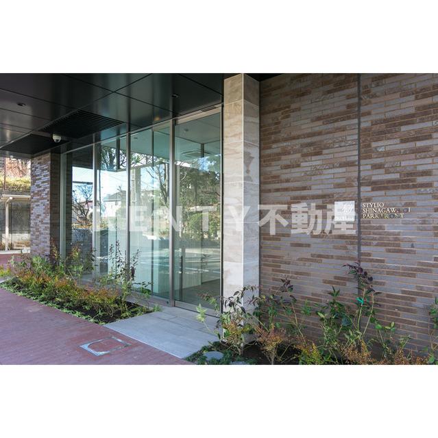 エントランス　建物の内部です