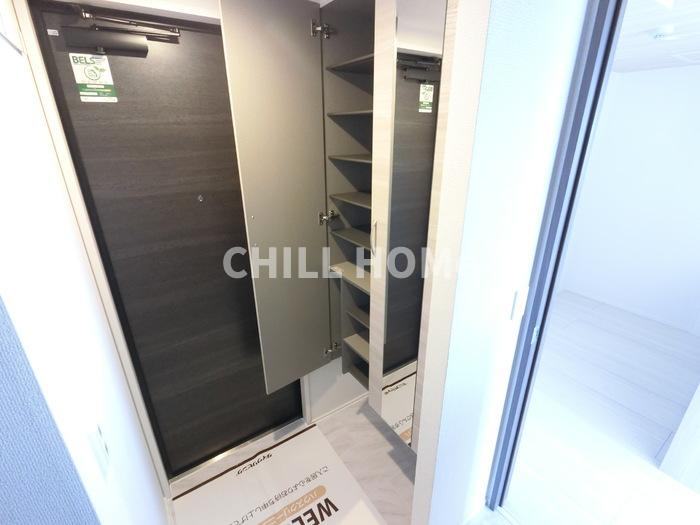 玄関　当社、チルホームのHPもご覧ください(^^)/物件情報多数♪