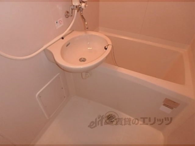 バス・シャワールーム　バス