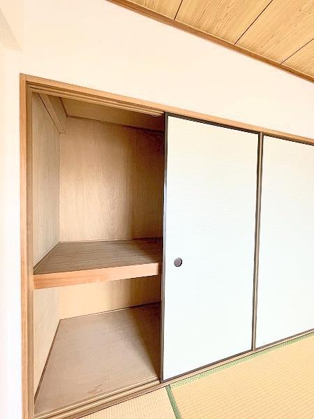 収納　押入