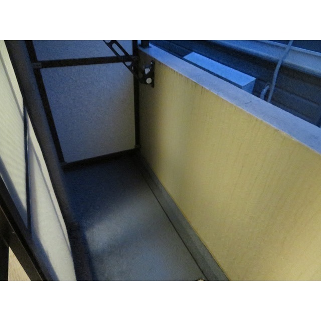 バルコニー　外からの目が気にならないバルコニーで洗濯物が干せます