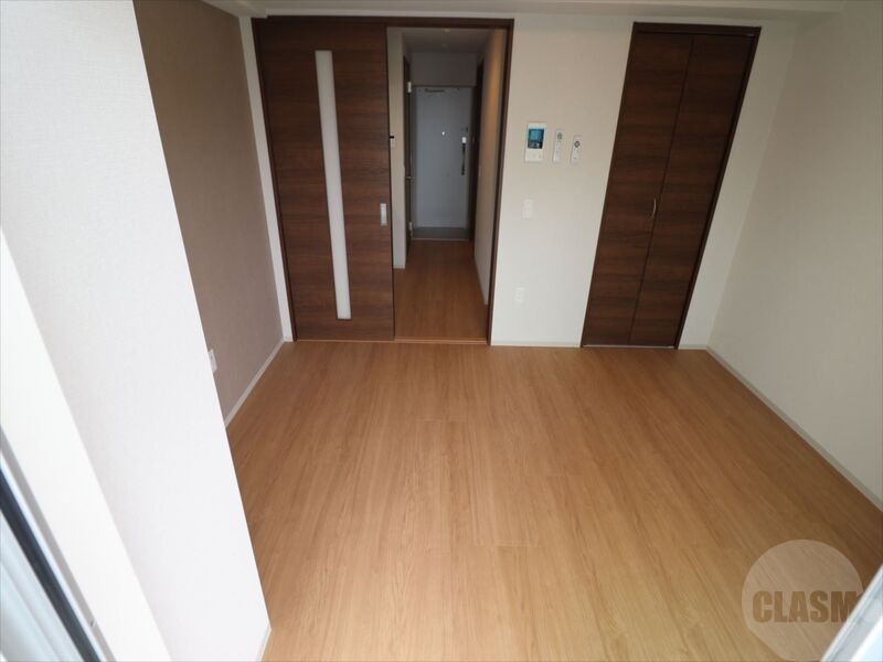 その他部屋・スペース　窓側から見たお部屋です