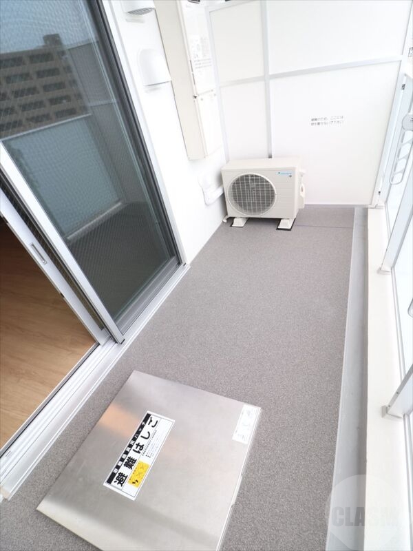 バルコニー　日当たりの良いバルコニーです