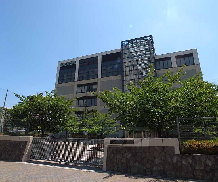 高校・高専　京都市立堀川高校（高校・高専）まで400m