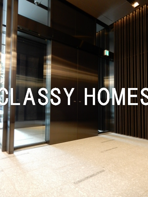 エントランス　2021年竣工　グランリビオ芝大門：エントランス