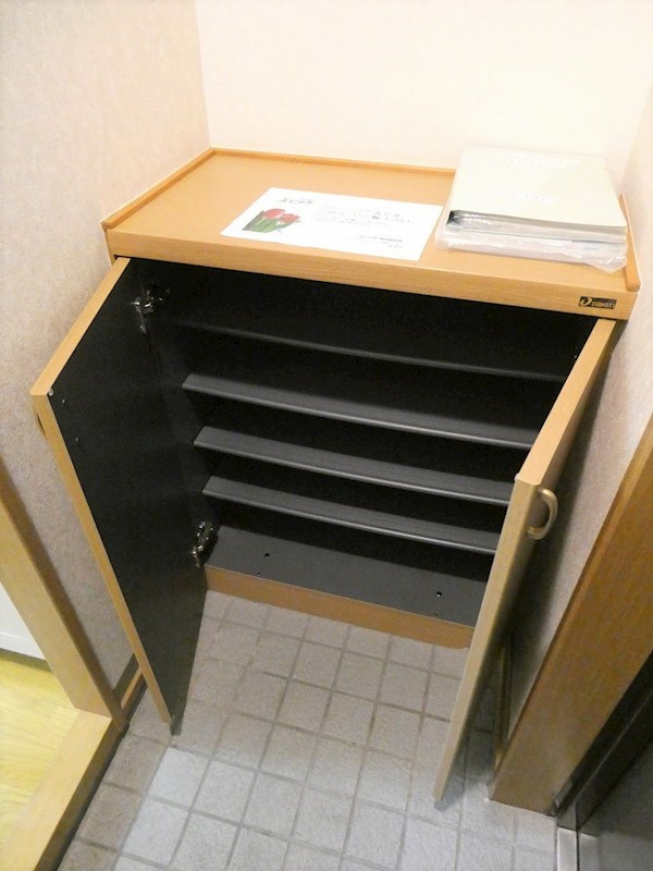 玄関　写真は201号室です（参考）