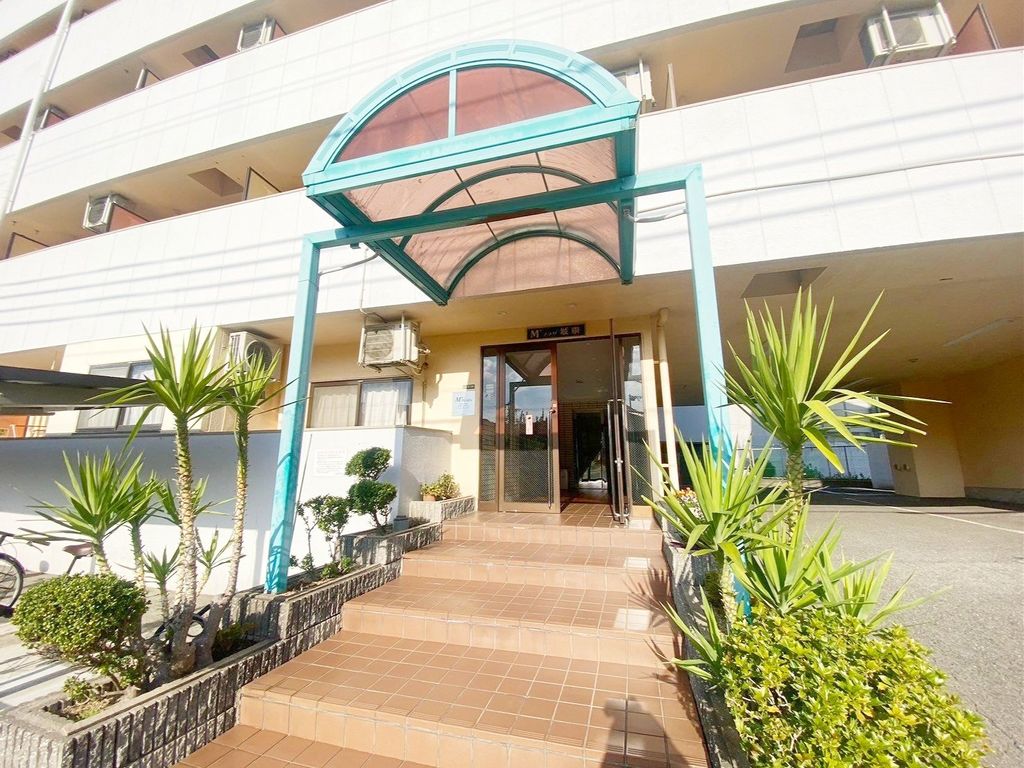 エントランス　外観