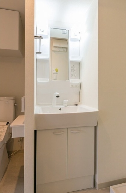 洗面設備　身支度に欠かせない独立洗面台♪